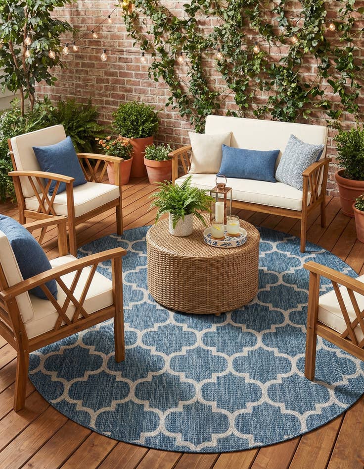 Detail image of 7' 10 x 10'  Washable Trellis Indoor / Outdoor Oval Rug