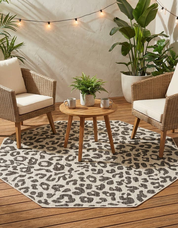7' 10 x 7' 10 Easy-Clean Safari Indoor / Outdoor...