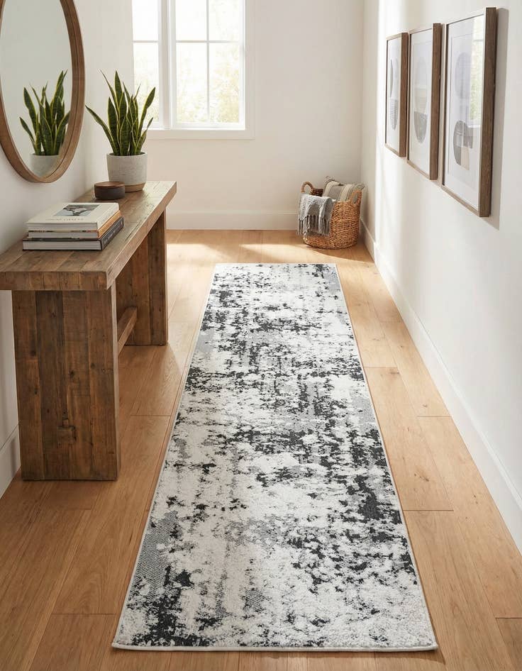 Detail image of 2' 7 x 10' Abbey Runner Rug