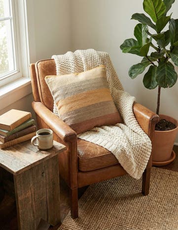 1' 5 x 1' 5 Hand Woven Pillow Wool Square Rug