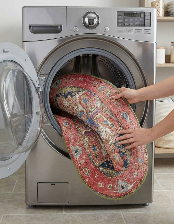 Detail image of 2' 2 x 3'  Washable Traditional Indoor / Outdoor Oval Rug