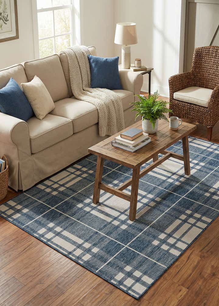 5' 3 x 8' Easy-Clean Checkered Indoor / Outdoor Rug