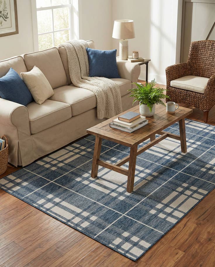 Detail image of 5' 3 x 8' Easy-Clean Checkered Indoor / Outdoor Rug