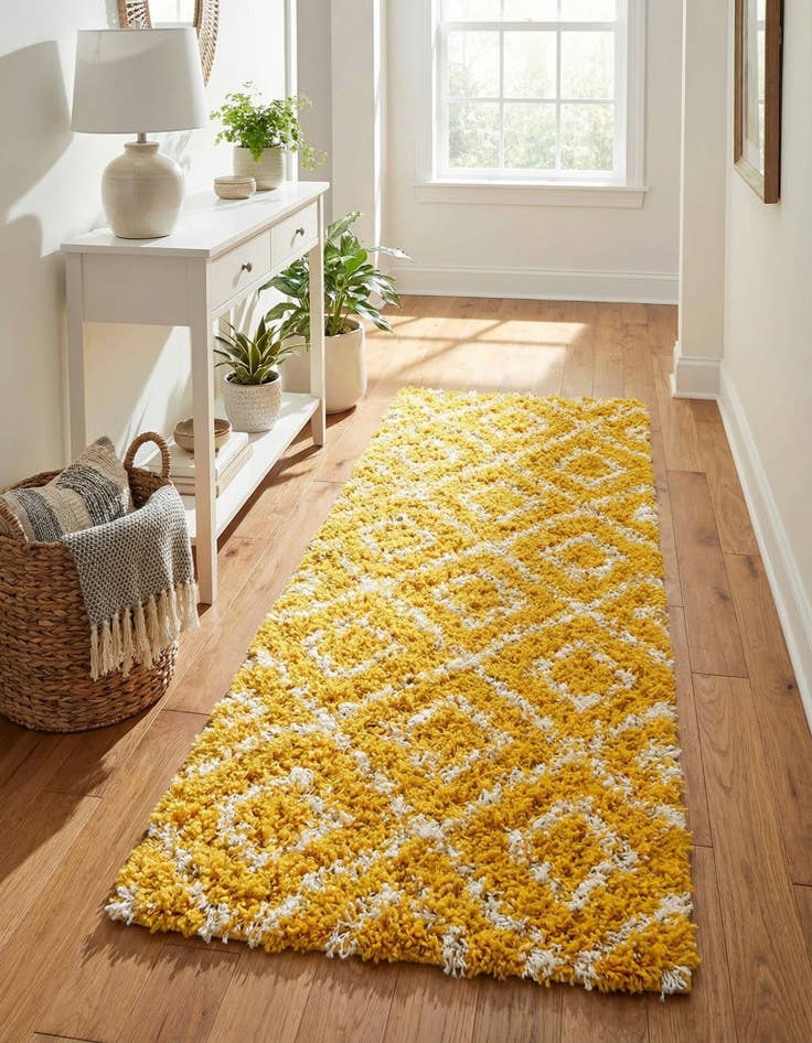 Detail image of  2' x 5' Lattice Shag Runner Rug