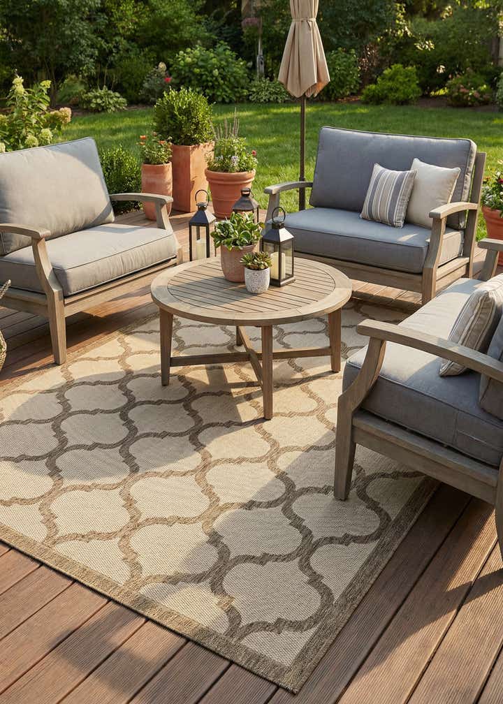 7' x 10' Easy-Clean Trellis Indoor / Outdoor Rug