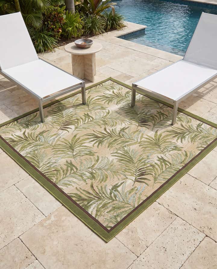 6' x 6' Easy-Clean Botanical Indoor / Outdoor Square Rug