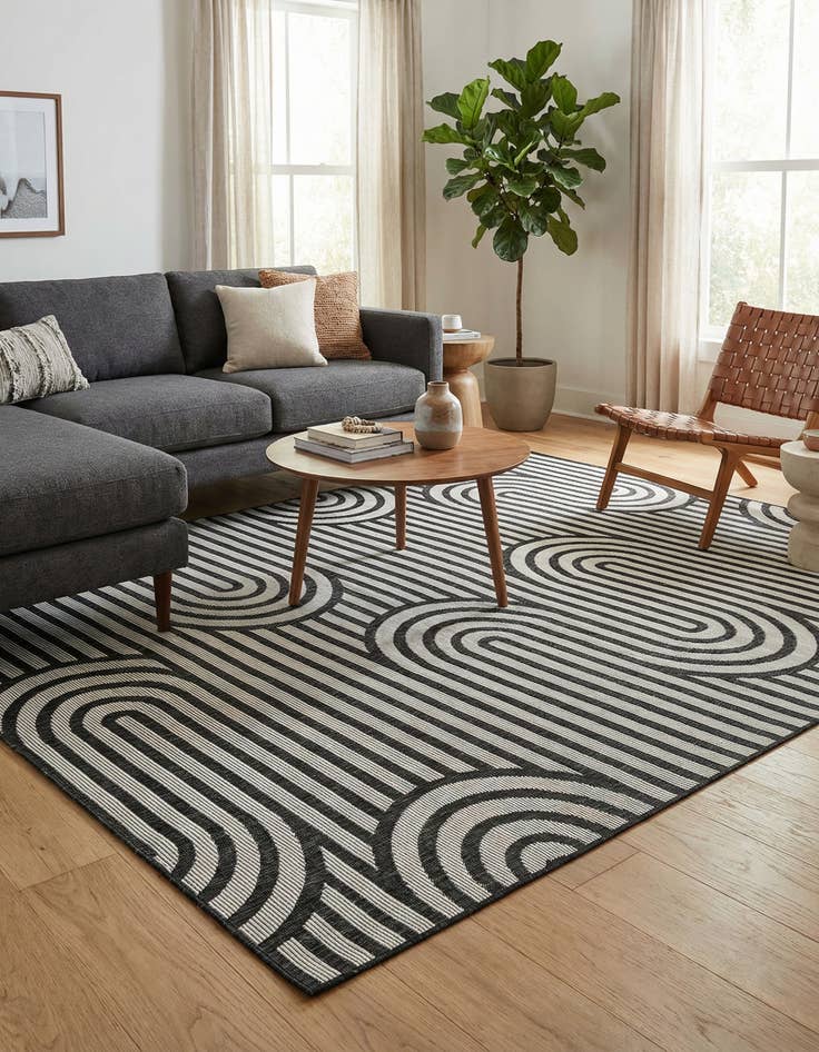 Detail image of 7' x 10' Easy-Clean Modern Indoor / Outdoor Rug