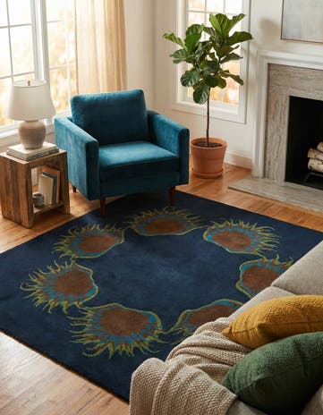 7' 6 x 7' 7 Luna Square Rug