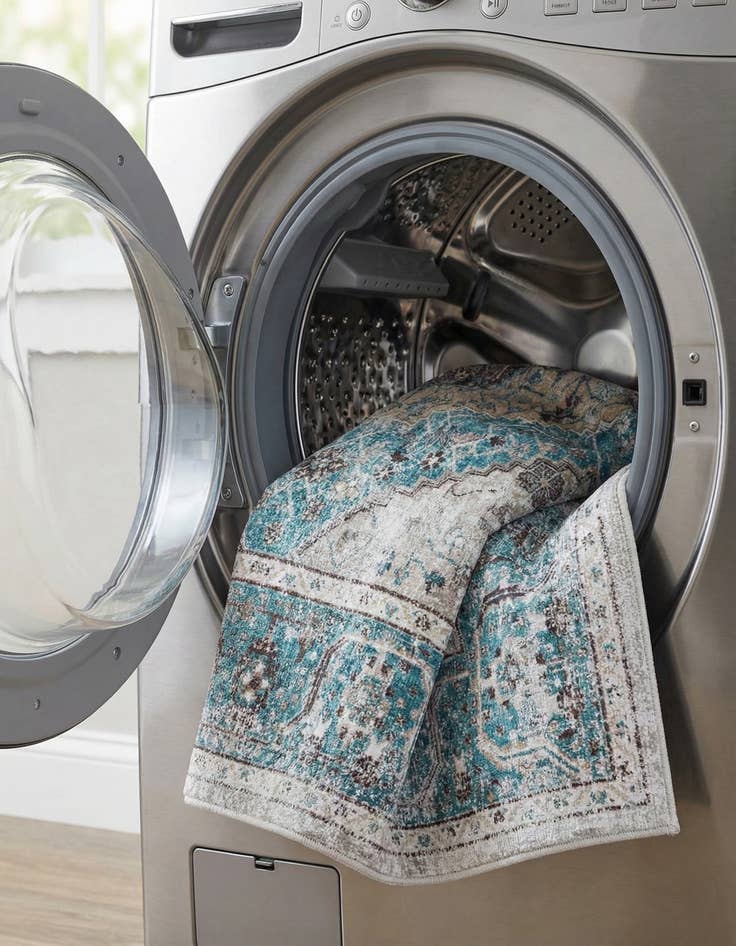 Detail image of 7' 10 x 7' 10  Washable Yara Square Rug