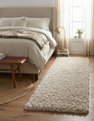 2' 7 x 12' Marilyn Monroe™ Shag Runner Rug