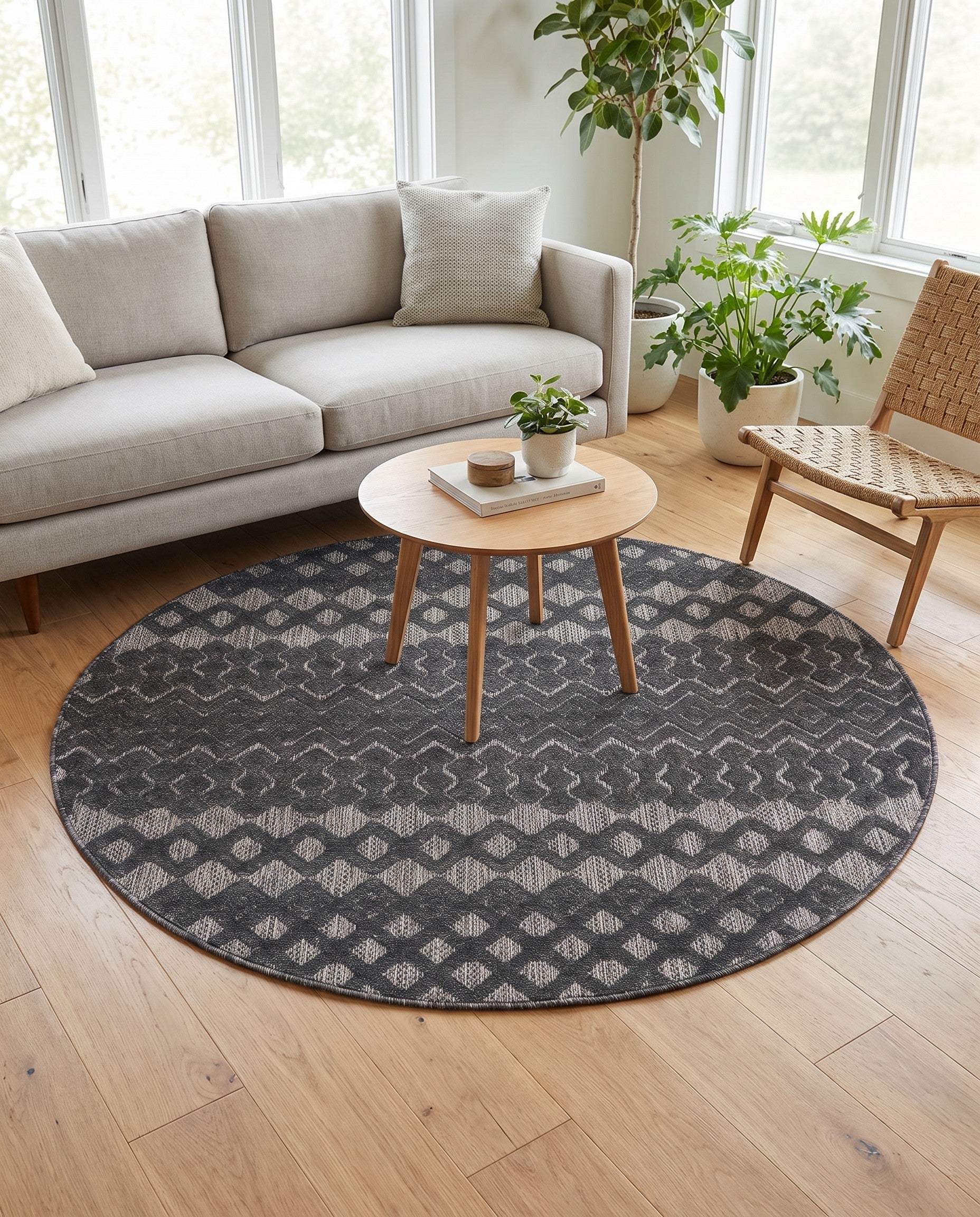 5' 3 x 5' 3 Easy-Clean Trellis Textured Indoor / Outdoor Round Rug