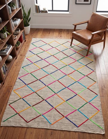5' x 8' Hand Knotted Moroccan Wool Rug
