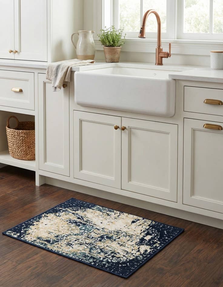 Detail image of 2' 2 x 2' 7 Nain Rug