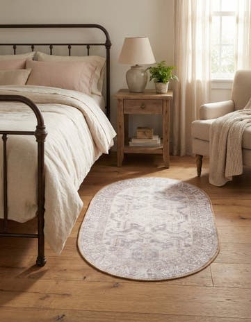 2' x 3' Washable Timeless Oval Rug