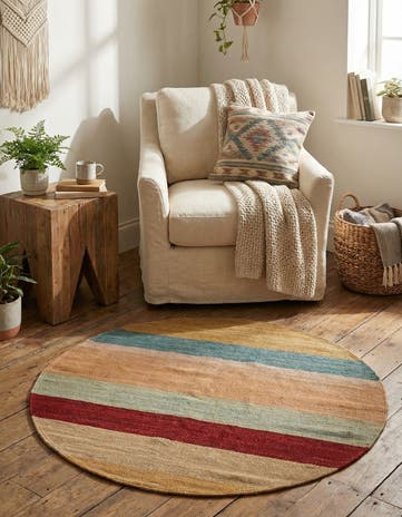 1' 8 x 1' 8 Hand Woven Pillow Wool Round Rug