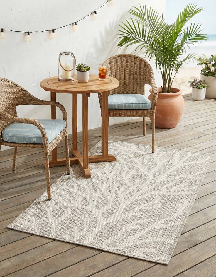 Detail image of 2' x 3'  Washable Coastal Indoor / Outdoor Rug