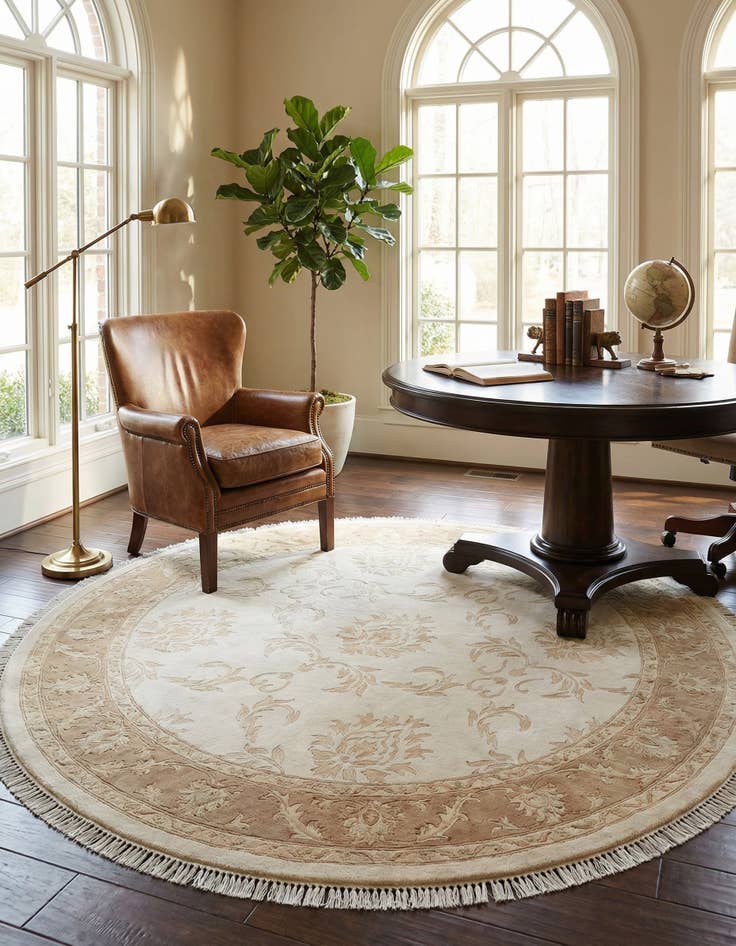 Detail image of 6' 7 x 6' 7  Hand Knotted Darya Round Rug