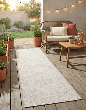 2' x 8' Easy-Clean Aztec Indoor / Outdoor Runner Rug
