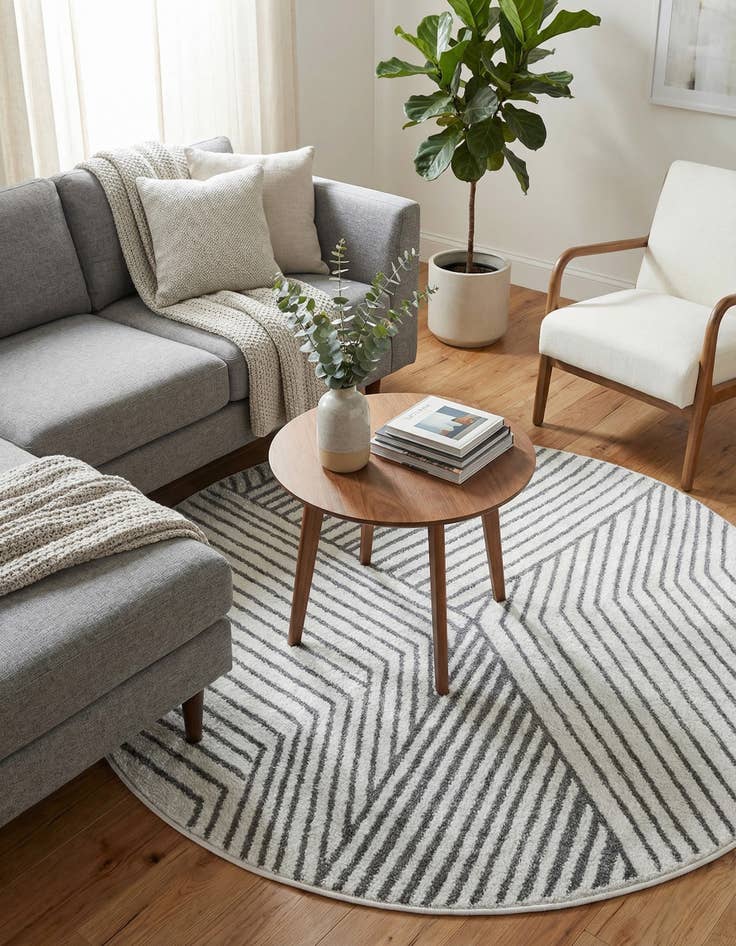 Detail image of 4' x 4' Oslo Round Rug