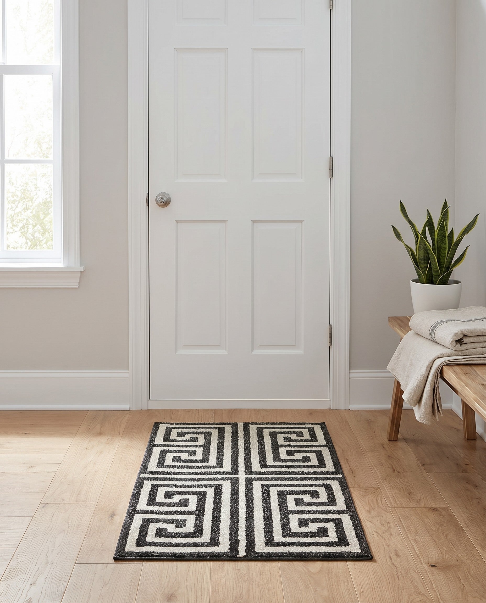 2' x 3' Greek Key Rug
