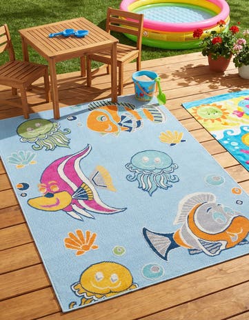 5' 3 x 7' 7 Easy-Clean Indoor / Outdoor Rug