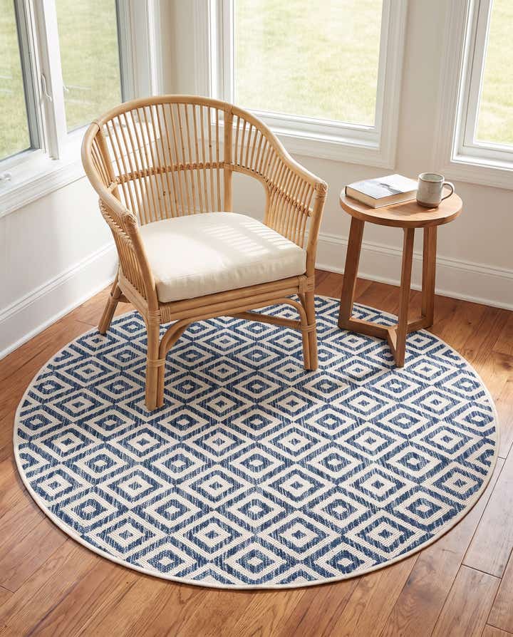 4' x 4' Easy-Clean Jill Zarin Costa Rica Indoor / Outdoor Round Rug