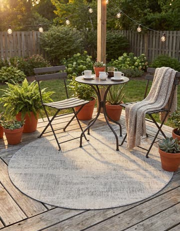 4' x 4' Easy-Clean Modern Indoor / Outdoor Round Rug