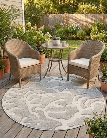 5' x 5' Easy-Clean Sabrina Soto Indoor / Outdoor Round Rug
