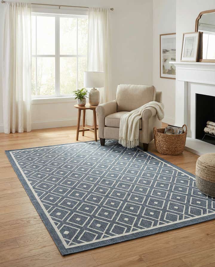 4' x 6' Easy-Clean Lattice Indoor / Outdoor Rug