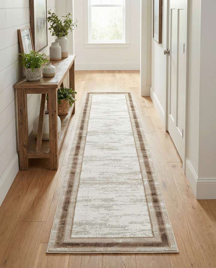 2' 7 x 10' Laguna Runner Rug