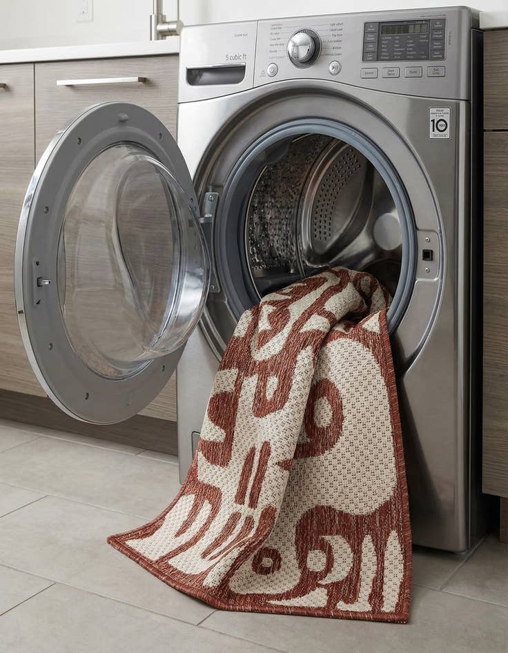 Detail image of 2' x 3'  Washable Modern Indoor / Outdoor Rug