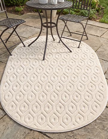 Ivory Easy-Clean Trellis Textured Indoor / Outdoor Oval Rug