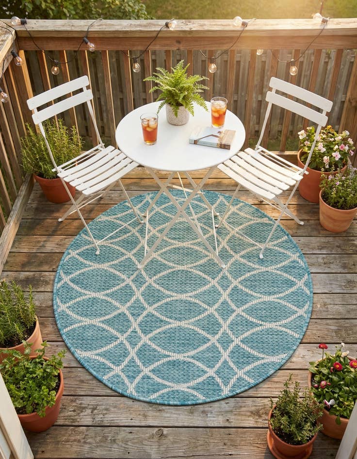 Detail image of 3' x 3'  Washable Trellis Indoor / Outdoor Round Rug