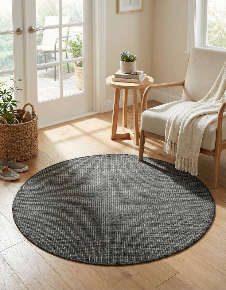 Detail image of 3' x 3'  Washable Solid Indoor / Outdoor Round Rug