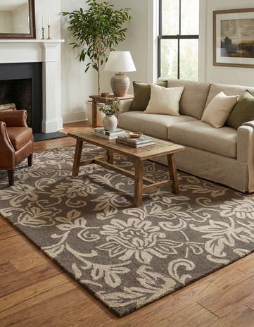 5' 1 x 8' Agra Wool Rug