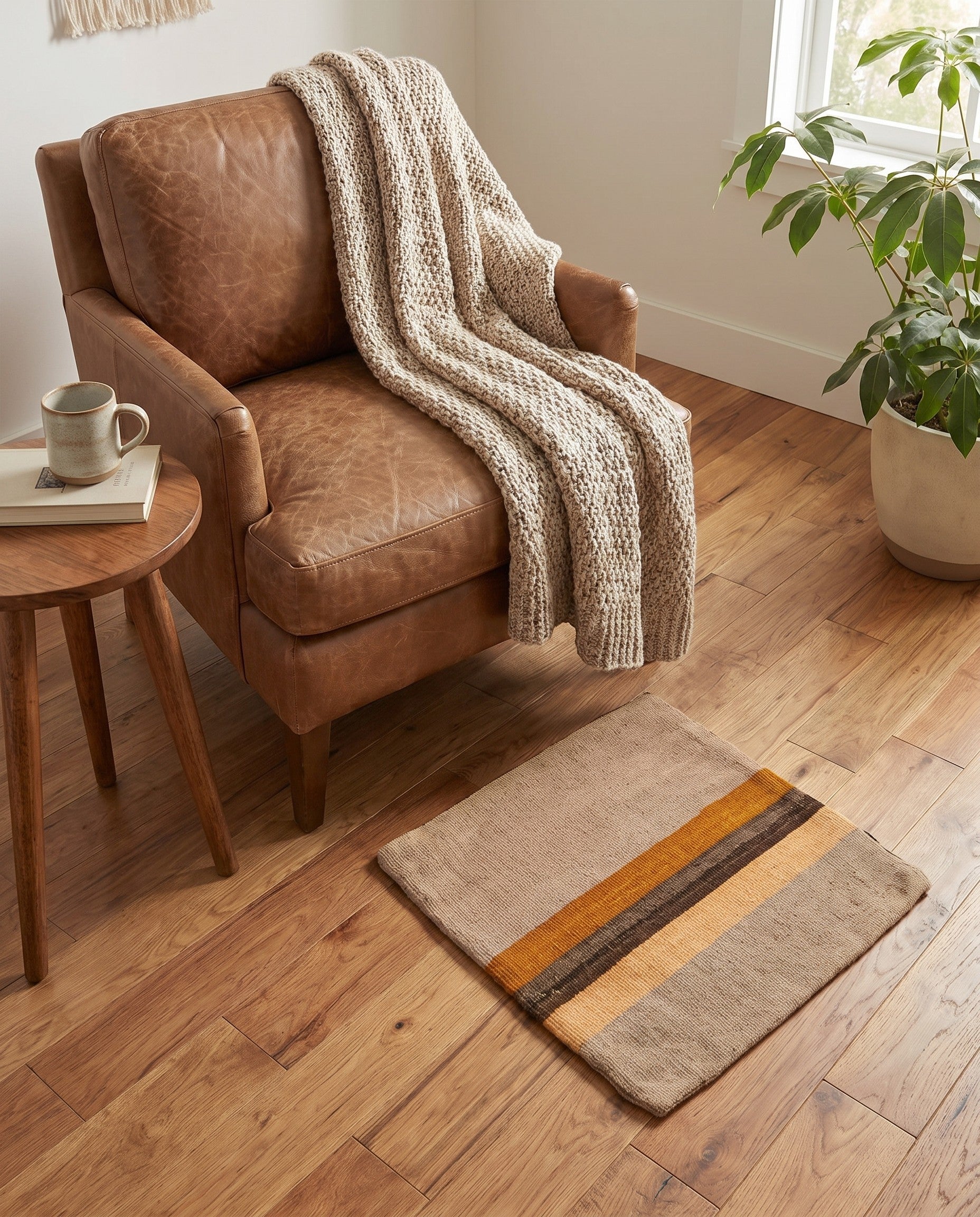 1' 7 x 1' 7 Hand Woven Pillow Wool Square Rug