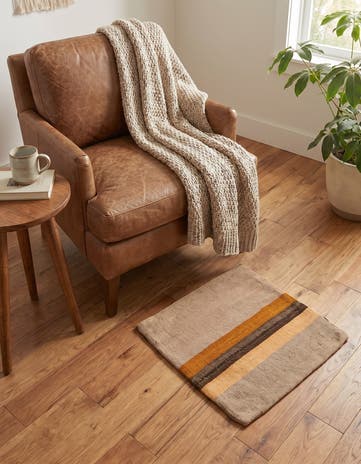 1' 7 x 1' 7 Hand Woven Pillow Wool Square Rug