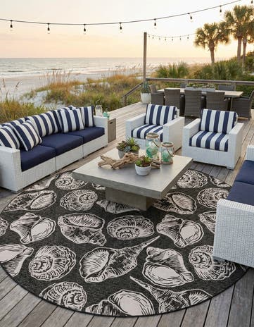 12' x 12' Easy-Clean Coastal Indoor / Outdoor Round Rug