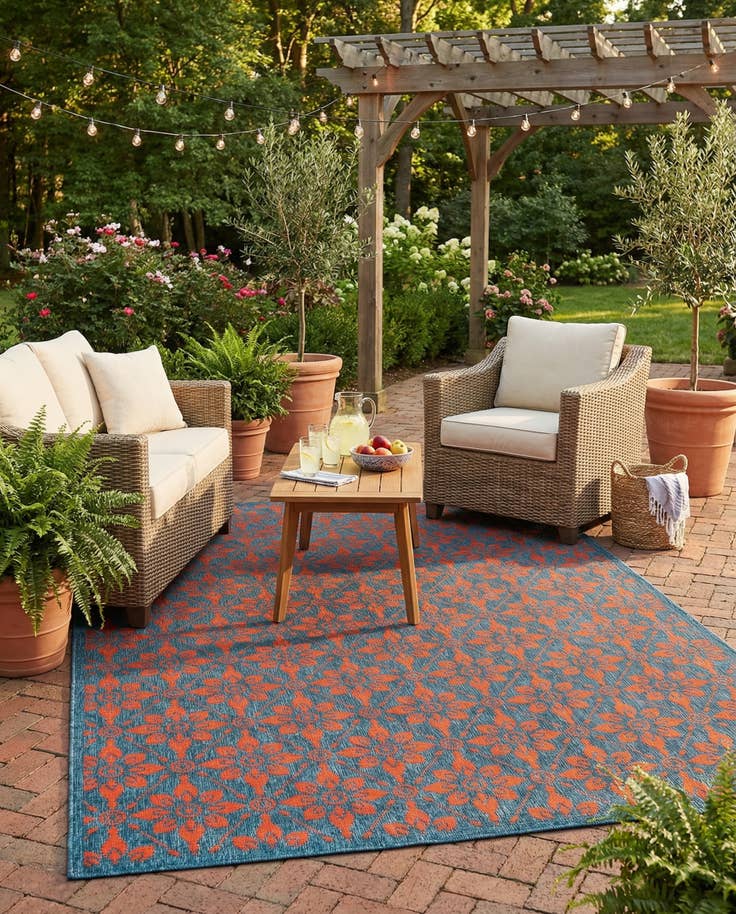 Detail image of 6' x 9' Easy-Clean Lattice Indoor / Outdoor Rug