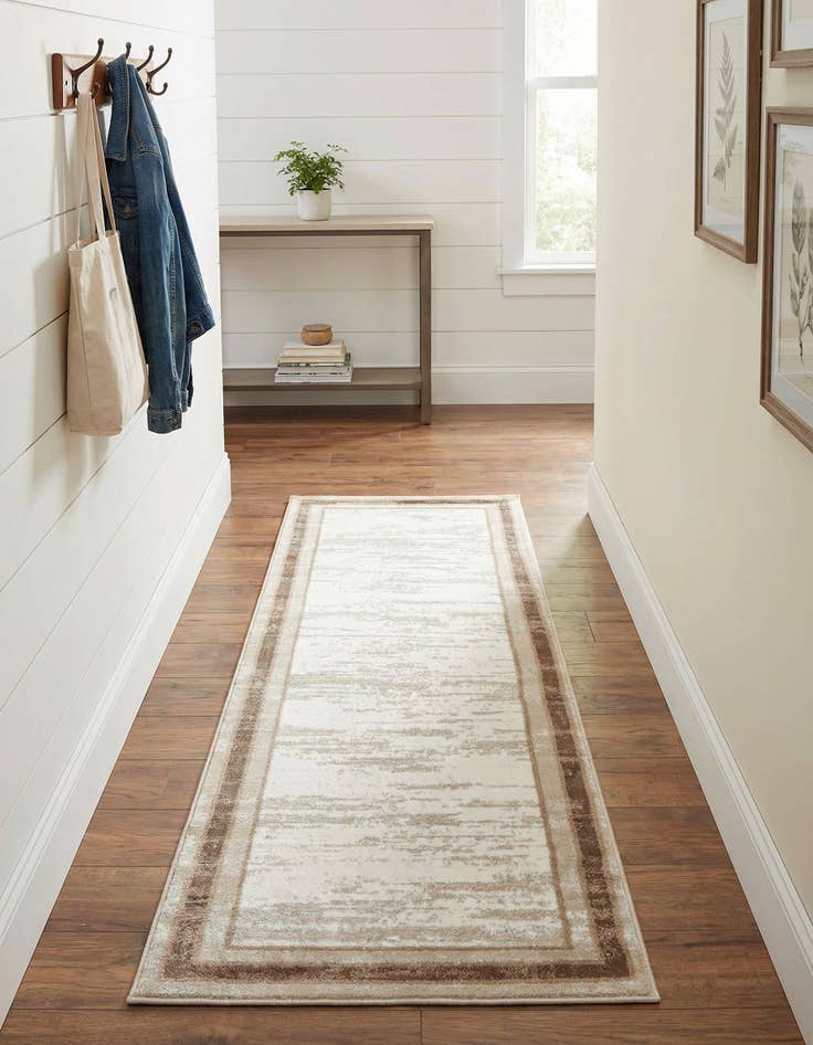 Detail image of 2' 7 x 8' Laguna Runner Rug
