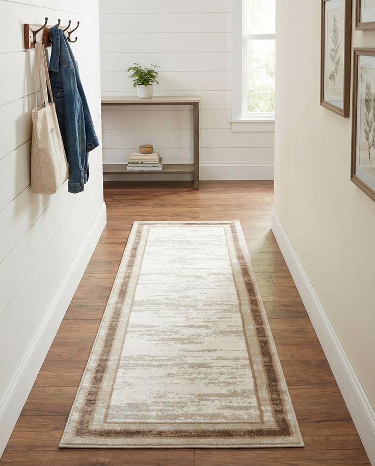 Detail image of 2' 7 x 8' Laguna Runner Rug