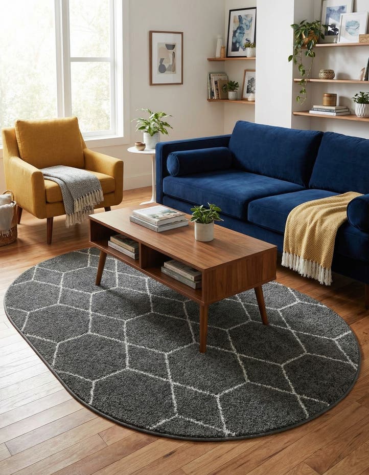 4' x 6' Lattice Frieze Oval Rug