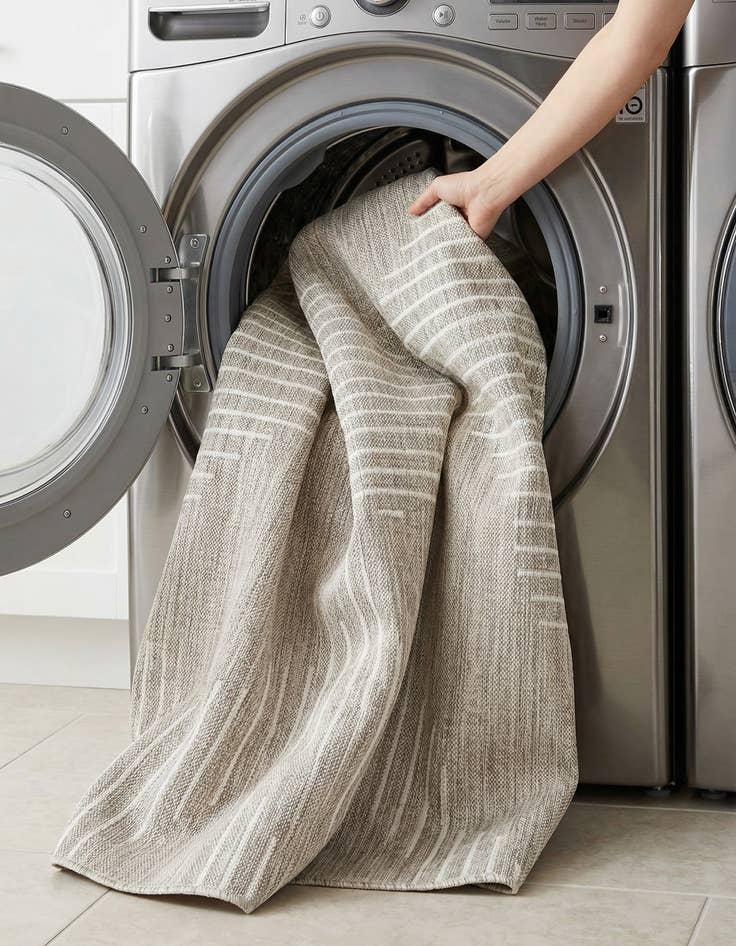 Detail image of  6' x 9'  Washable Modern Indoor / Outdoor Rug