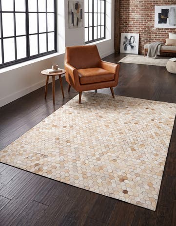 4' 10 x 6' 8 Cowhide Rug