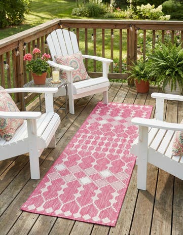 2' x 6' Easy-Clean Lattice Indoor / Outdoor Runner Rug