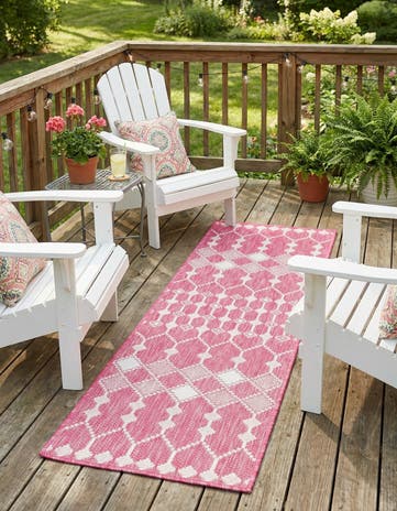 2' x 6' Easy-Clean Lattice Indoor / Outdoor Runner Rug