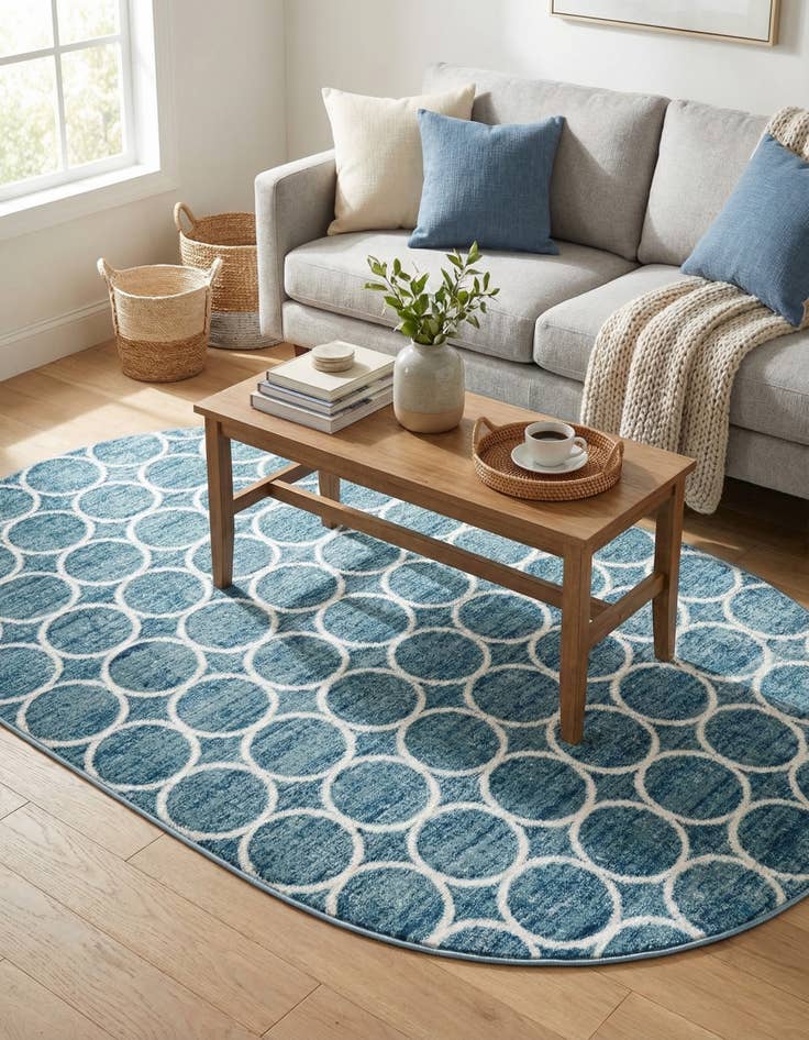 Detail image of  5' 3 x 8' Lattice Trellis Oval Rug