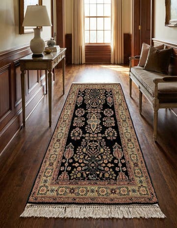2' 5 x 4' 7 Sarouk Runner Rug