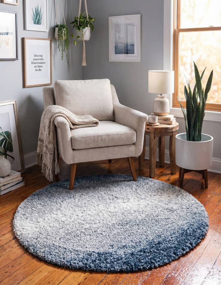 Detail image of 3' 3 x 3' 3 Lagom Shag Round Rug