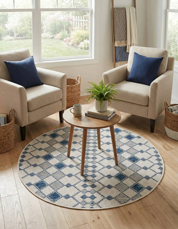Detail image of 4' x 4'  Washable Trellis Indoor / Outdoor Round Rug
